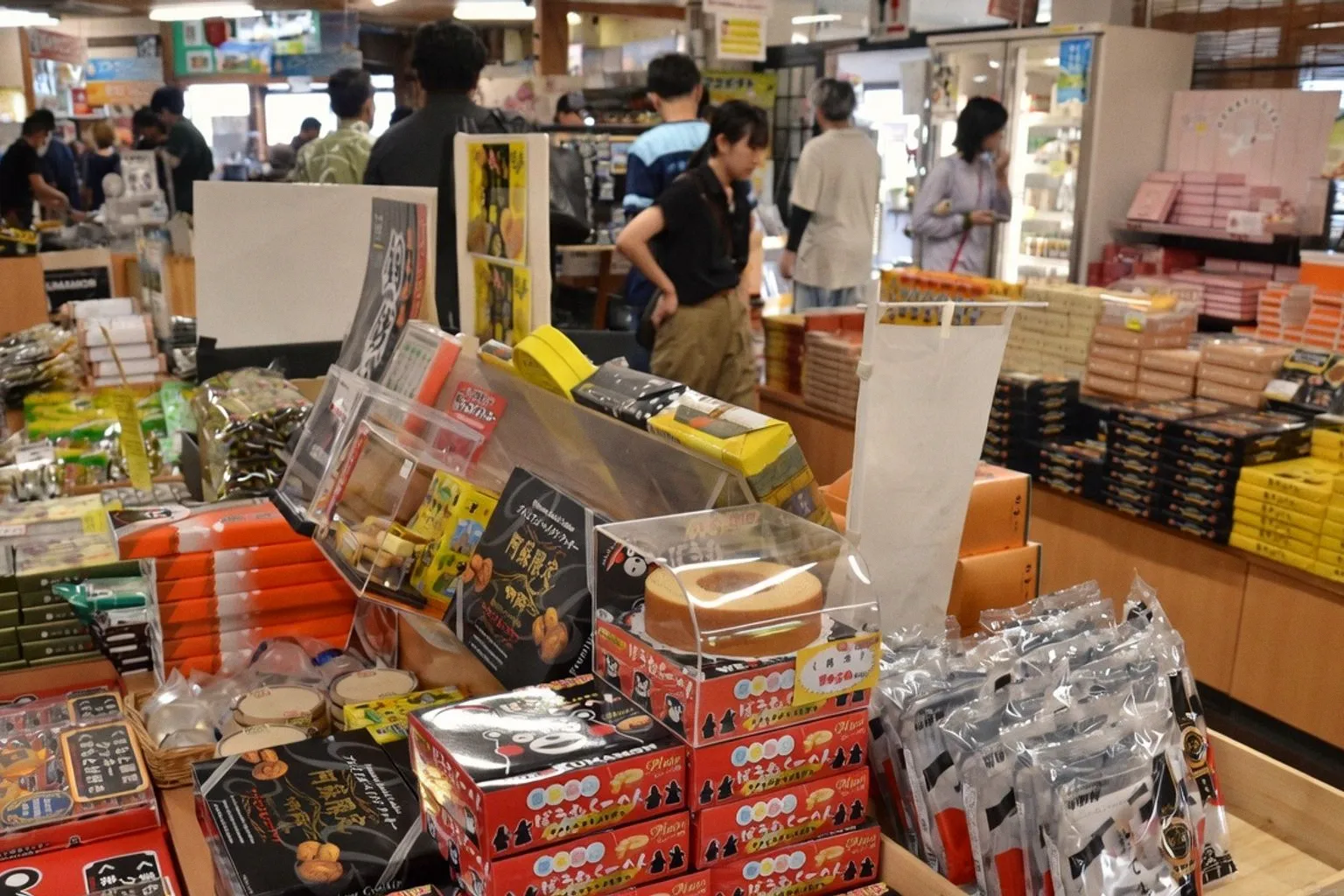 Earthquake disrupts tourism across southwest Japan, even in areas left unscathed