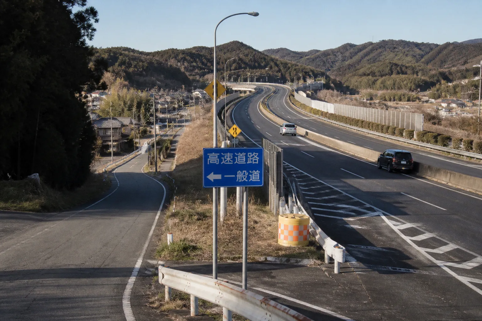 ロングドライブのルート選び：高速道路と下道を使い分ける判断基準