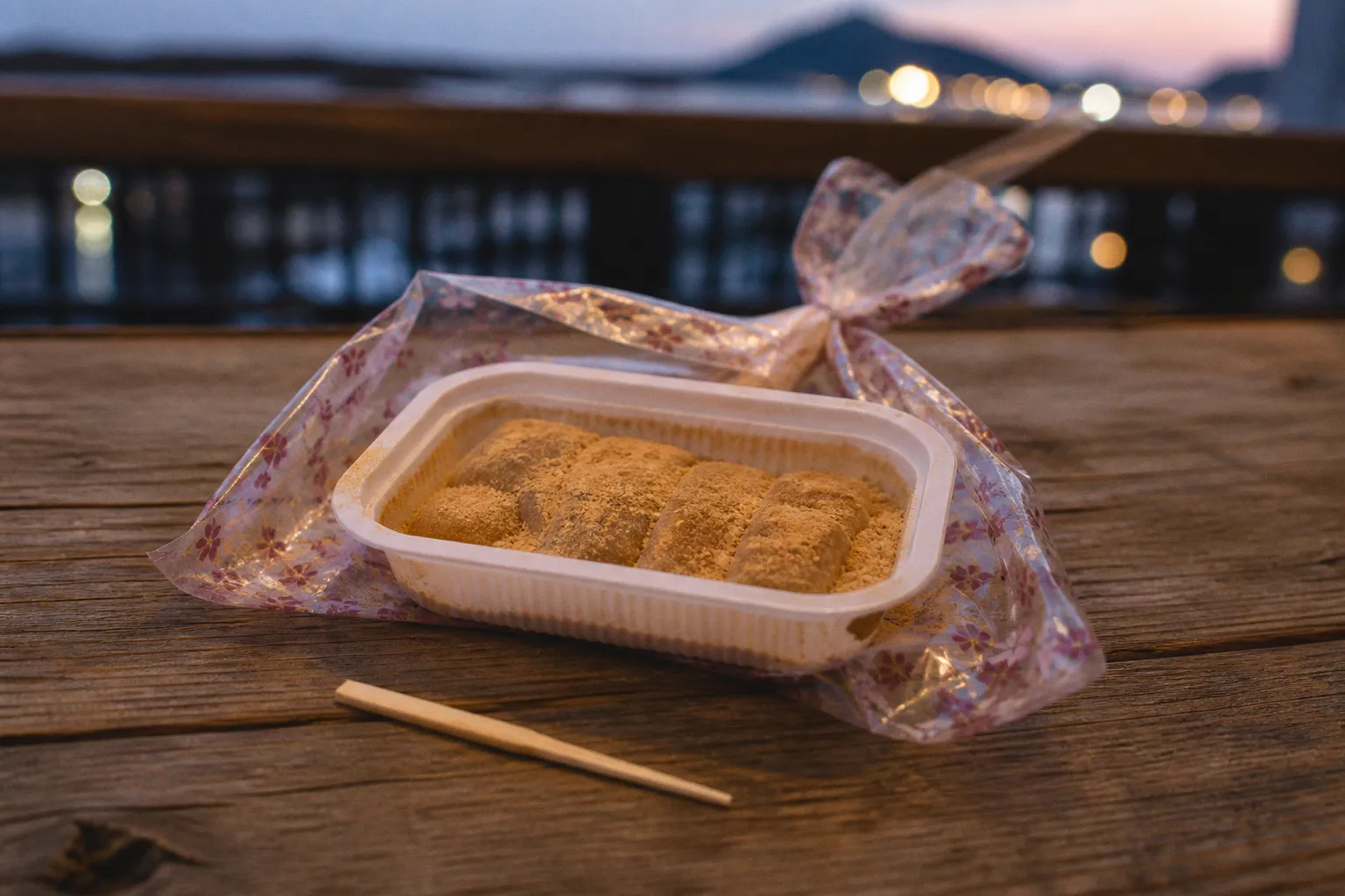 信玄餅のきれいに食べる方法:公式の食べ方と袋を使う裏ワザ