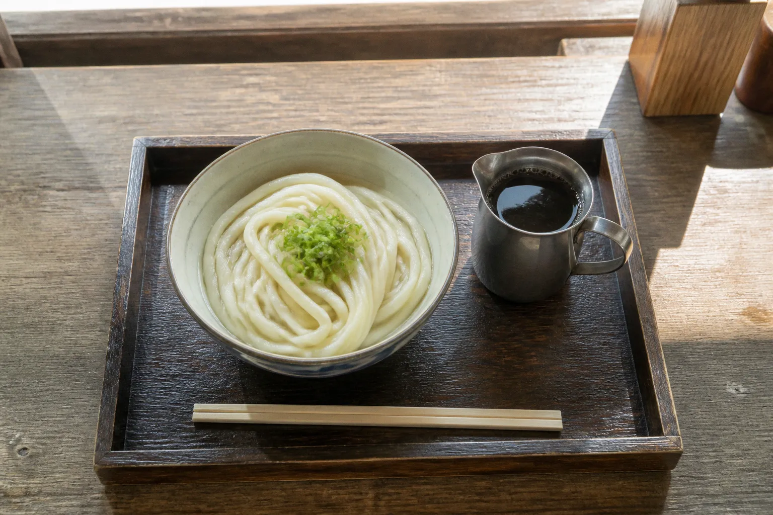 讃岐うどんのセルフ店と一般店の違い：本日整理された注文の流れと選び方の基準